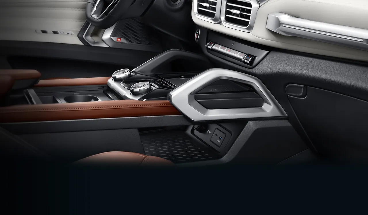 MAXUS D90